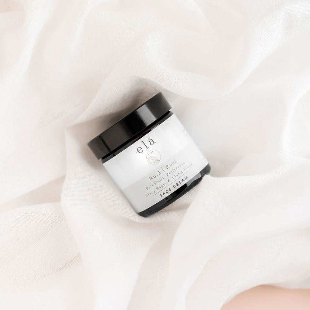 
                  
                    Elä Life deeply moisturising and rehydrating Rest No 5 face cream is made from natural ingredients and their Rest blend of Clary Sage, Ylang Ylang, Petitgrain and Patchouli 100% Essential Oils
                  
                
