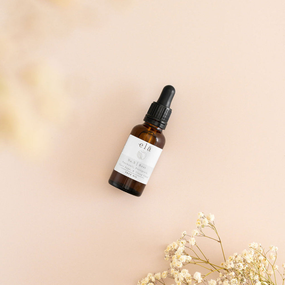 Elä Life Rest No 5 Face Oil is a relaxing and calming oil combining their blend of oils and Clary Sage, Ylang Ylang, Petitgrain and Patchouli 100% Essential Oils.