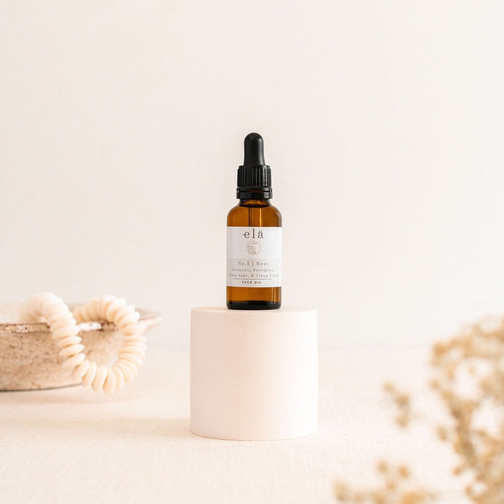 
                  
                    Elä Life Rest No 5 Face Oil is a relaxing and calming oil combining their blend of oils and Clary Sage, Ylang Ylang, Petitgrain and Patchouli 100% Essential Oils
                  
                