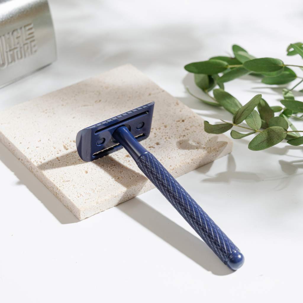 
                  
                    diamond grip jungle culture reusable razor in sapphire blue
                  
                
