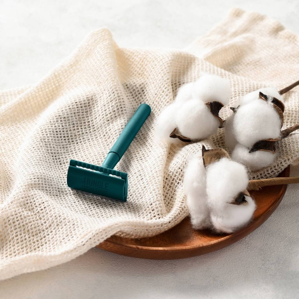 
                  
                    Teal Safety Razor | Reusable, Eco-friendly Razor (Includes 10x blades)-3
                  
                