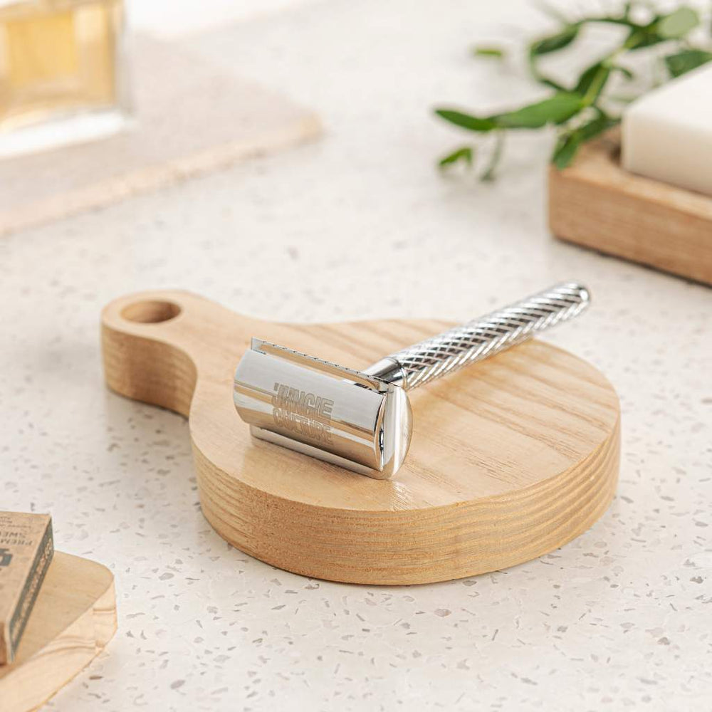 
                  
                    diamond grip jungle culture reusable razor classic silver
                  
                