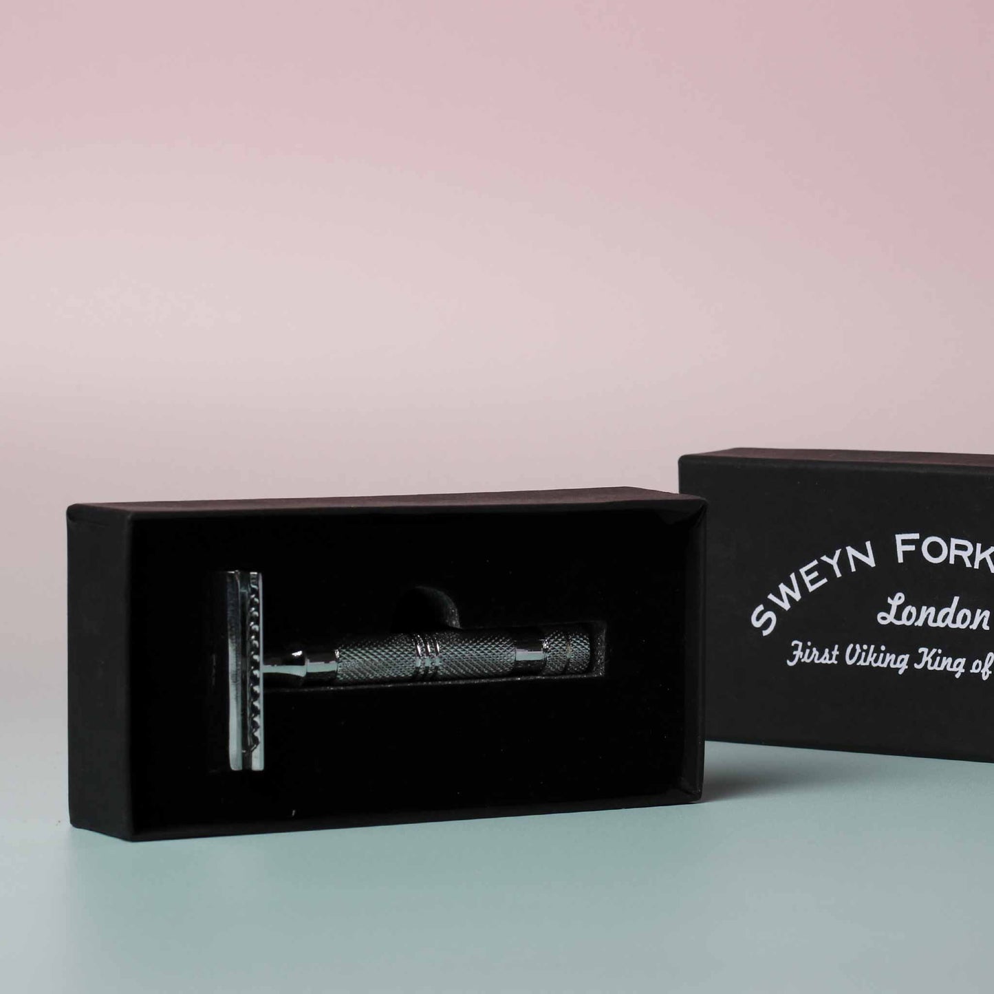 
                  
                    Sweyn Forkbeard - Safety Razor SF1 Silver
                  
                